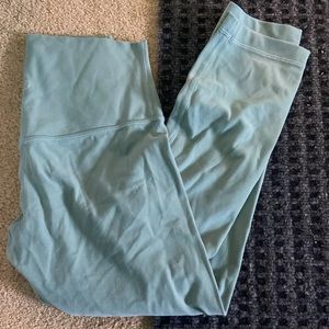 Lululemon aligns 23”